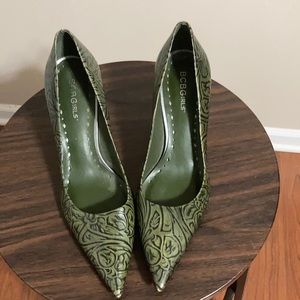 BCBGirls: Green Pumps, size 7.5